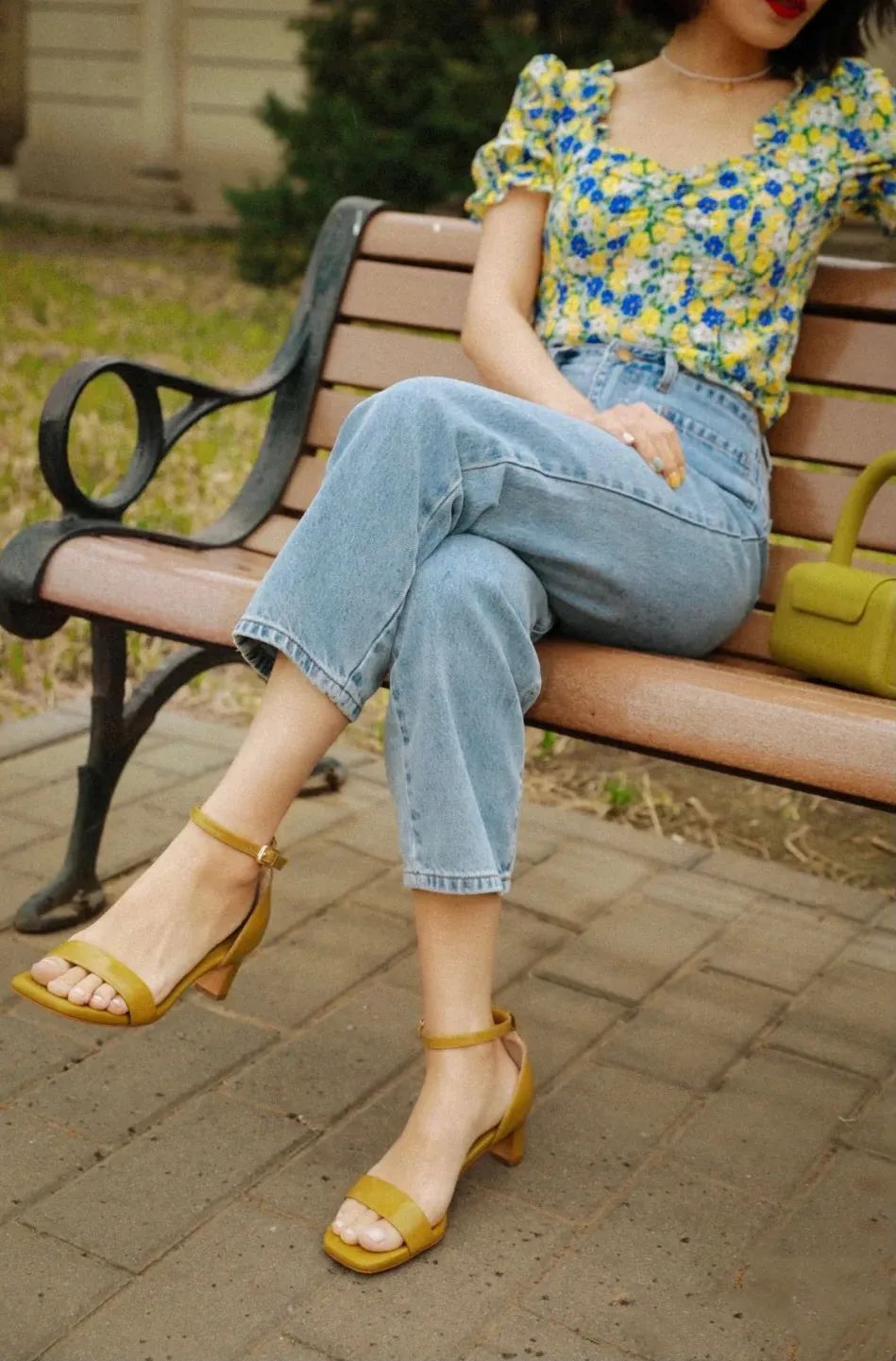 细带|别再买小白鞋了！今夏买这三双凉鞋，百搭又好看