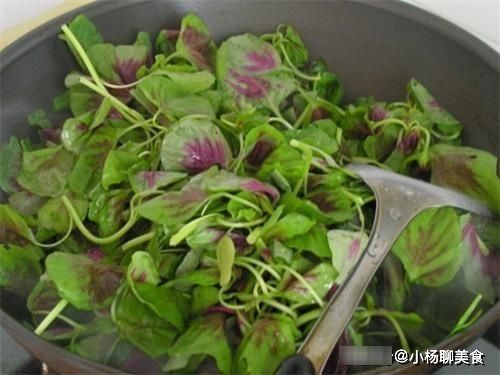 孩子|要想孩子窜到“一米八”，多给孩子吃这菜，钙量是牛奶的好几倍！