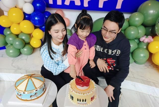 秦凯|中国30岁跳水女神晒女儿!她4岁生日了,和奥运冠军父母太像了
