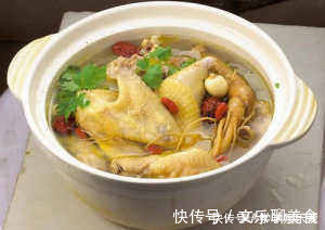 焯水|清炖鸡汤,直接焯水就错了难怪腥气不好喝,大厨这样做才对