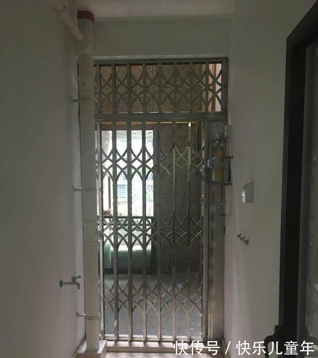 淋浴柜|这就是所谓的精装房,一看就傻掉了!这就是开发商所谓精装房?