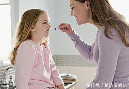 刷牙|学会做个戏精,宝宝不愿意刷牙该怎么哄才好?