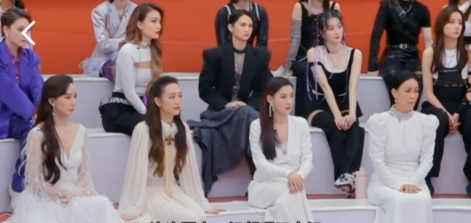 张柏芝太会选了，抱王霏霏大腿进总决赛，李菲儿投靠那英逆袭出圈