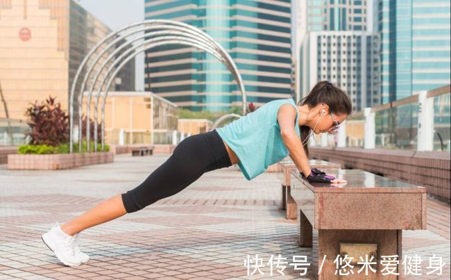 健身|徒手健身的1套训练方法,每周4练计划,提升力量锻炼全身肌肉