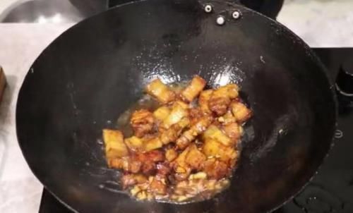 花雕酒|为什么你做的红烧肉不软烂不入味，还有腥味？原来大厨多加了1步