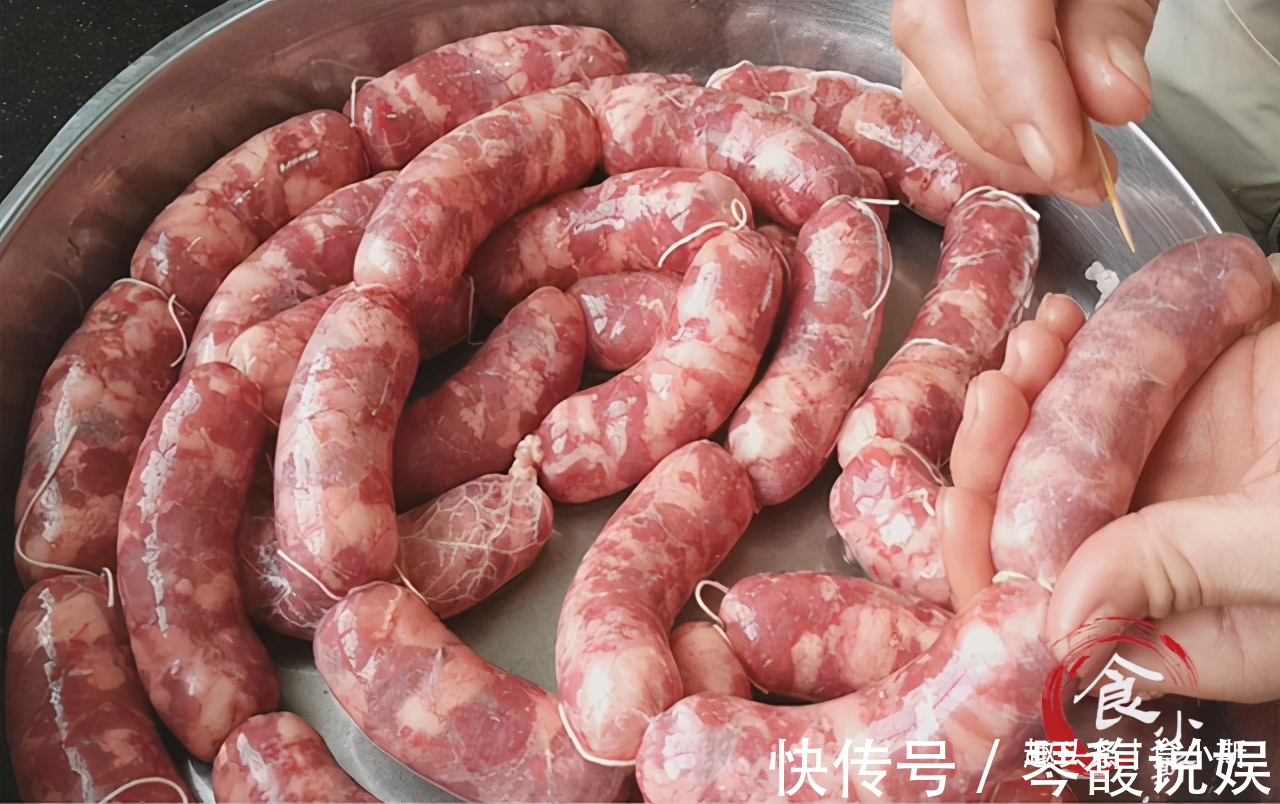 腌制|灌香肠，肉和盐的比例多少合适30年老方法送给你，腊味十足