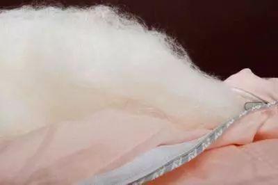 异味|被子睡久了,潮湿有异味教你1诀窍,不过水不用晒,杀菌还除螨