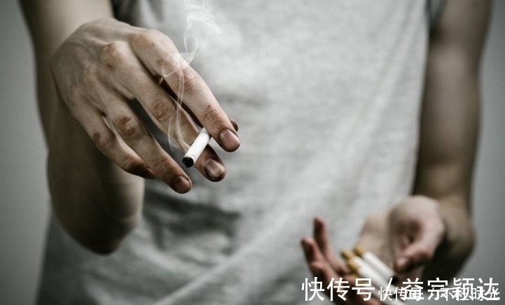 排尿|公认加速男性衰老的7大习惯,抽烟只排第5,第1很容易被人忽略