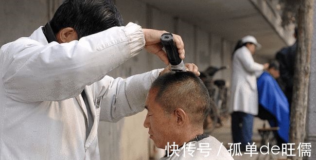 顾客|街边众多理发店,顾客却更爱“十元快剪”,发型不重要吗