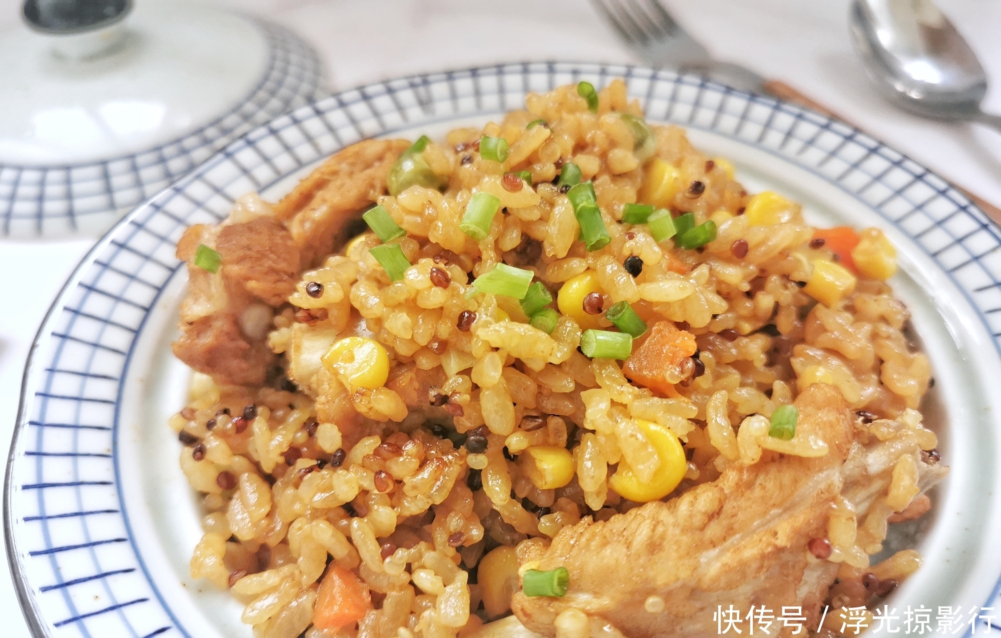 懒人|简单易做的懒人焖饭,饭、菜、肉一锅出,省事好吃,比叫外卖都快