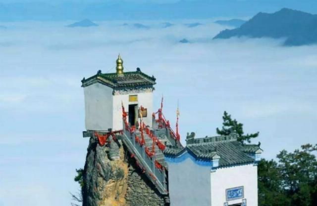 三面|中国最凶险寺庙，三面都是万丈深渊，却屹立绝顶之上500余年不倒