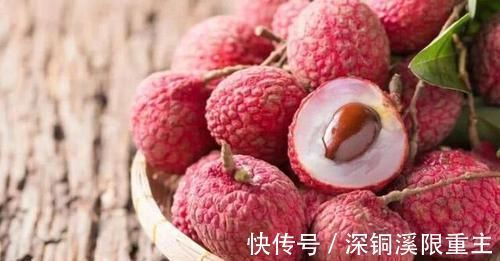 宝宝|宝宝1岁前不能吃的3种水果,宝妈要记牢,对孩子身体没好处