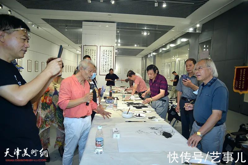 蓝天救援队|孙荣刚师生展滨海圆满收官呈两大看点：书画致敬英雄 收李建华为徒