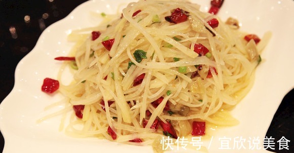 炒土豆丝时，如何炒才不粘锅，吃着更脆！大厨教您最关键的1步