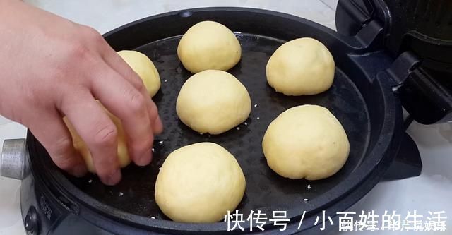 面粉这样做太香了，不用烤不油炸，比吃面包还香，一次8个不够吃