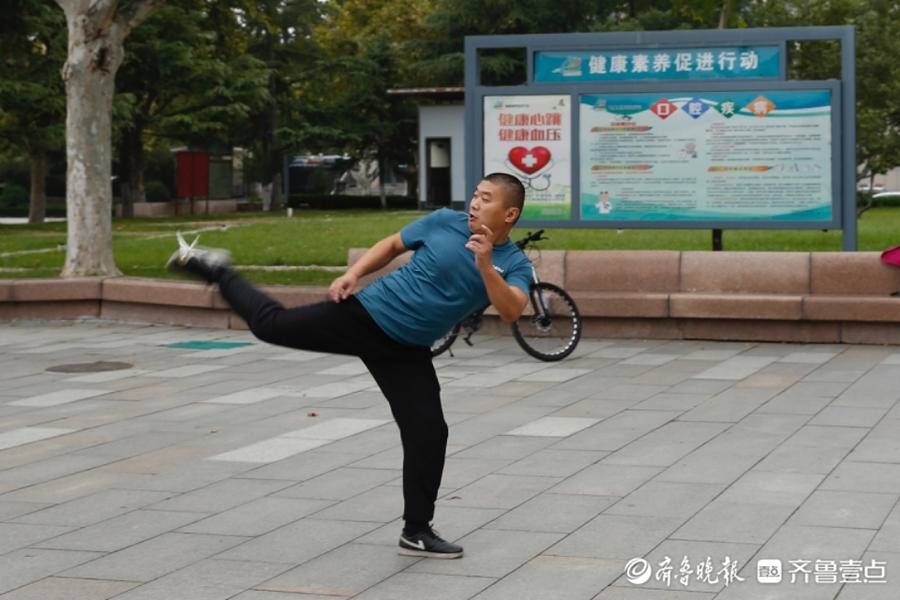 文化广场|壹图集｜美好假期，泰安市民从晨练开始