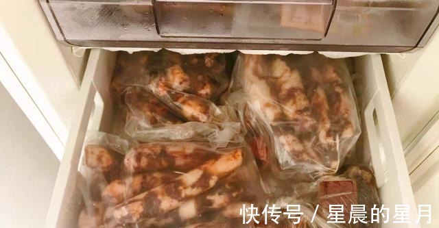 牢记这个加盐比例,不管灌啥口味的香肠都鲜香好吃,还耐放不发霉!