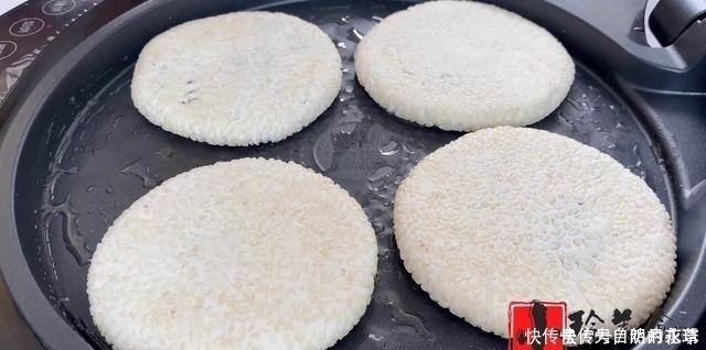 教你糯米粉新吃法,出锅比大鱼大肉都香,吃一次就念念不忘,解馋