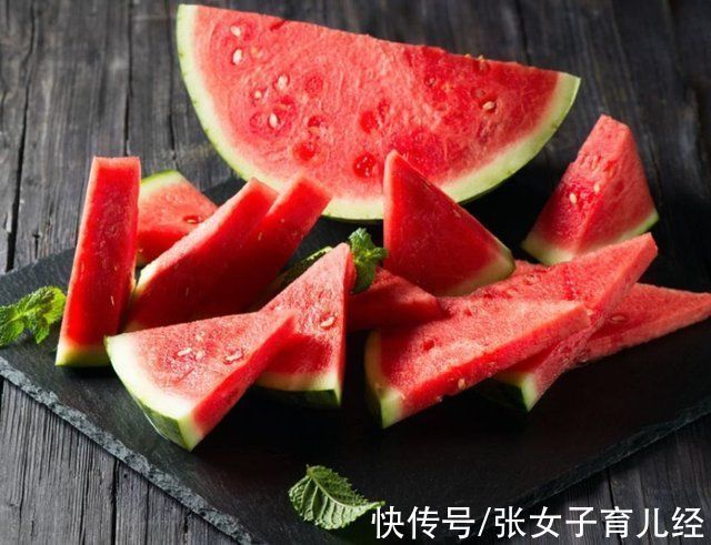 积食|入秋后想要孩子长个子,柿子等水果少给宝宝吃,再营养也不行