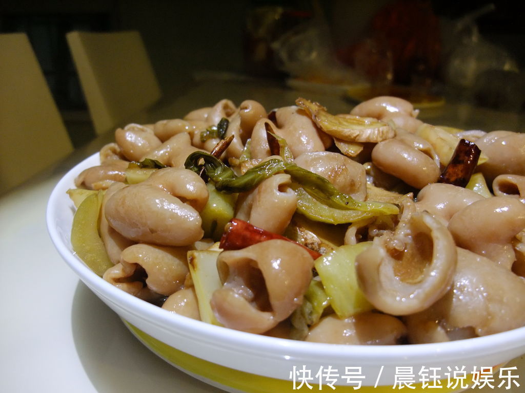 味道|告诉你一个酸菜的新吃法，做法简单劲道，营养味道一锅出，好吃！