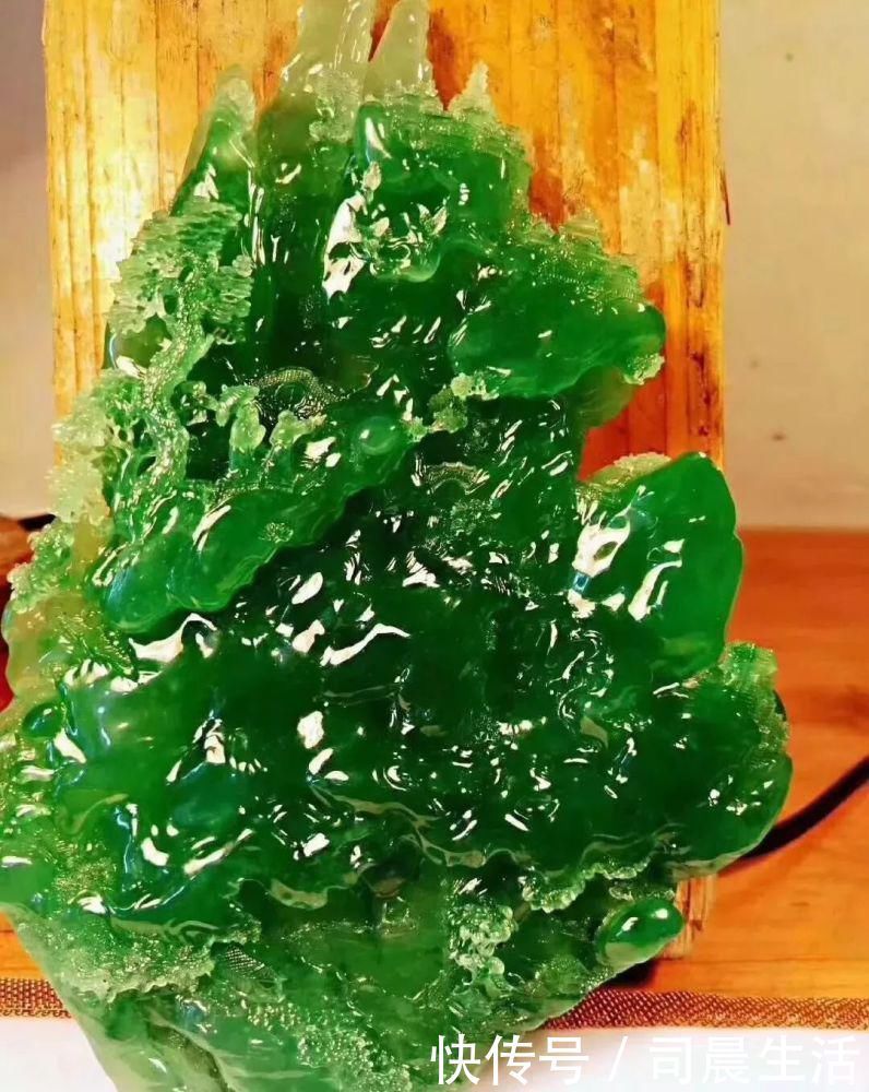 艺术|玉雕大师就是神笔马良,过手的翡翠,活灵活现,栩栩如生!