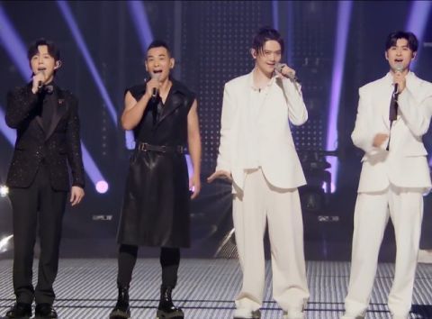 央媒點(diǎn)名置頂《披荊斬棘的哥哥》，多位哥哥被點(diǎn)，他是第一個(gè)