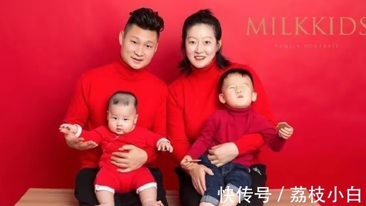 中国女排国家队|3年生下2个大胖小子!女排主攻一家4口拜年,李盈莹搭档幸福美满