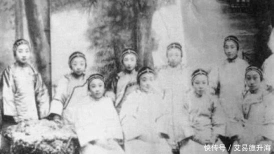 女子|老照片:八大胡同到底是怎样的?原来里面以前住的都是风尘女子