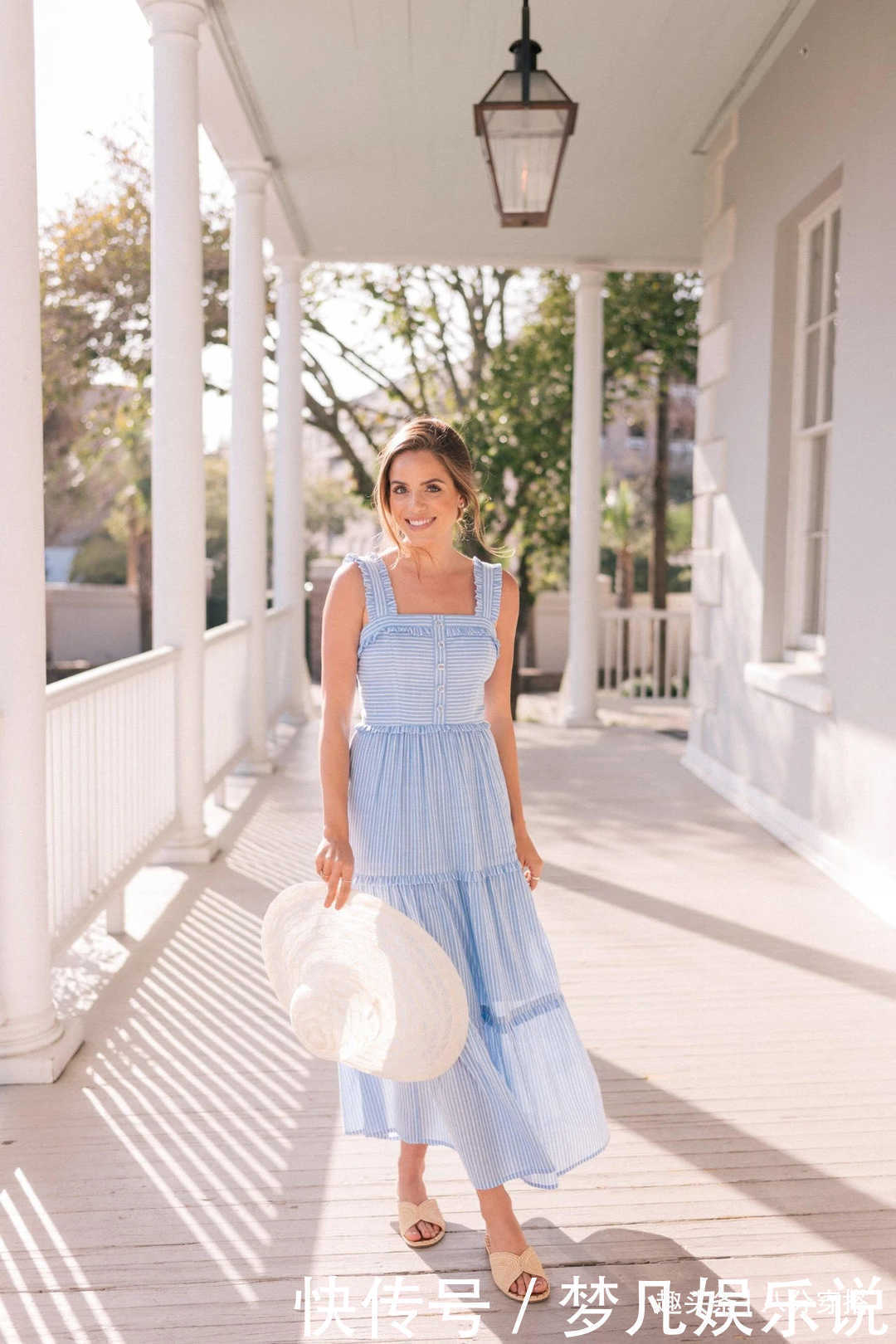 裤装|周笔畅画蓝色眼线好A,穿白衬衫配蓝裙子真高级,早就该这么穿了