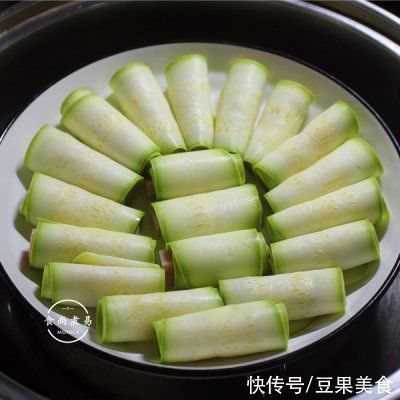 营养|#夏日开胃餐#西葫芦卷火腿这样做，营养又美味
