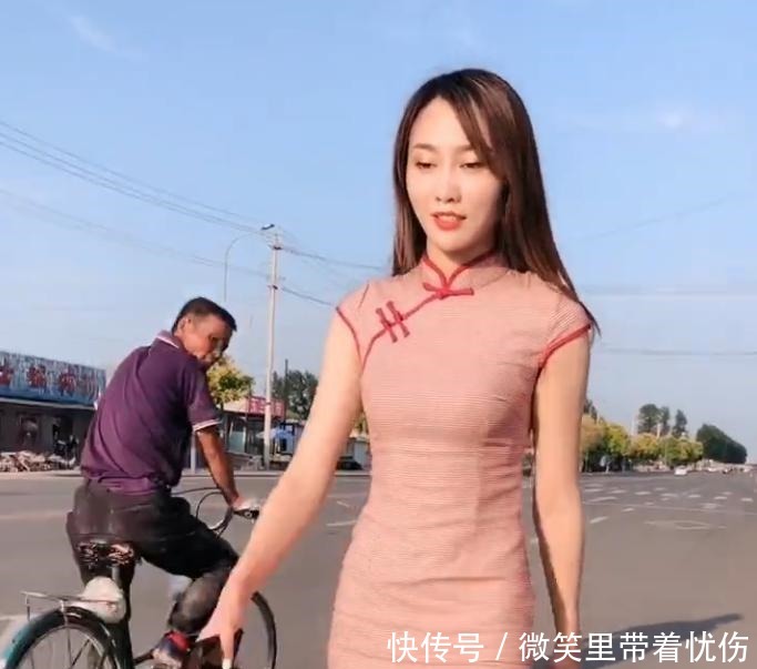 别看了大哥,你的自行车不能让她笑!