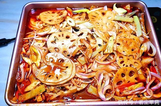 大厨教你在家做烤鱼,做法简单,一看就会,端上桌全家都爱吃