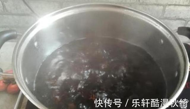 搅拌均匀|凉拌木耳如何做到香脆可口四川厨师长教你1招，好吃不过瘾