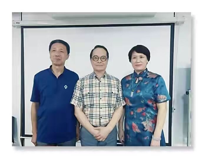 “荒蛋派学者”郭萍校长大发横财，是傻子太多还是骗子太精明