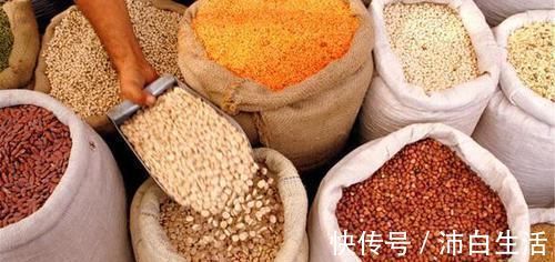 睡眠质量|女性绝经前后，坚持做五件事，缓解不适症状，舒舒服服度过更年期