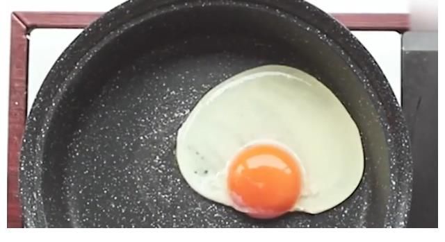 爱做饭的芋头，视频被质疑抄袭猪侨，粉丝力挺反被放鸽子