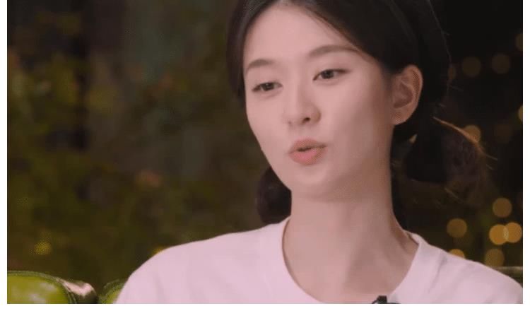 感情觀|許魏洲背喬欣下山，互動超甜！但從采訪中看出兩人感情觀不同