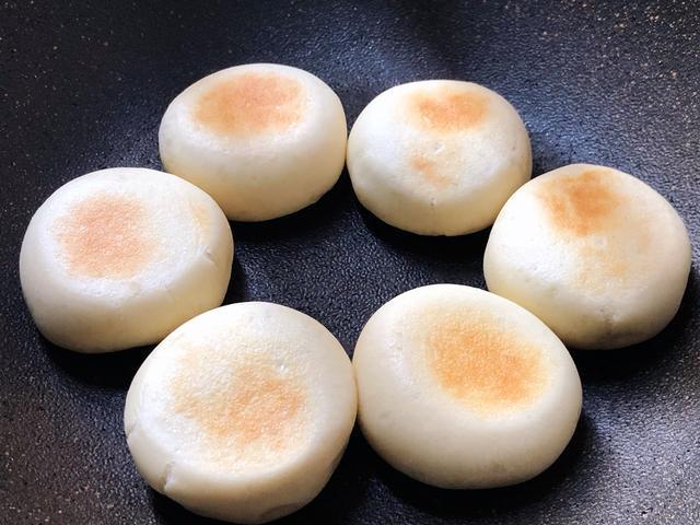 红糖饼|天冷就想吃此饼,外皮酥软内里香甜,孩子吃一次就念念不忘