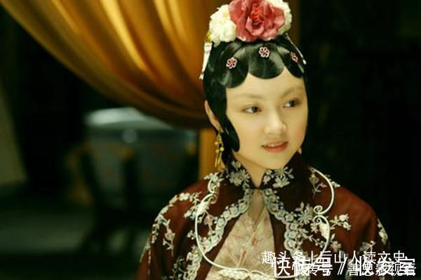 惜春|林黛玉嘲笑刘姥姥是母蝗虫,只有一个贵族小姐默不作声,逃过一劫