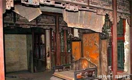 直视|冷宫到底有多可怕?皇妃被关在宫墙夹道,这组百年前旧照不忍直视