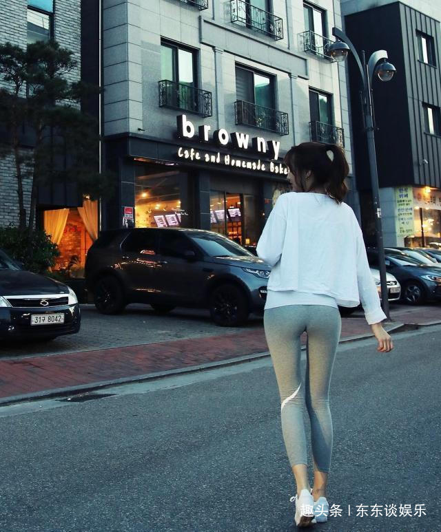 潮流 打底裤简直潮流无限，彰显女性柔美气质
