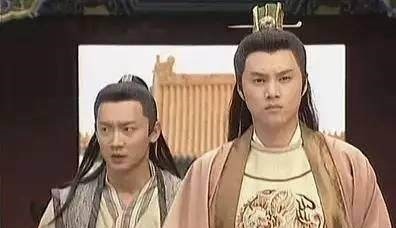 朱棣造反演讲,突然狂风大作瓦片落地,姚广孝一句话颠倒乾坤