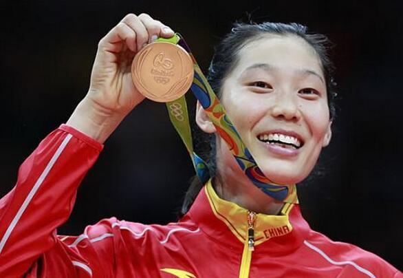排球|朱婷手术时间未定,国际排联发文,期待王者归来,率中国女排崛起