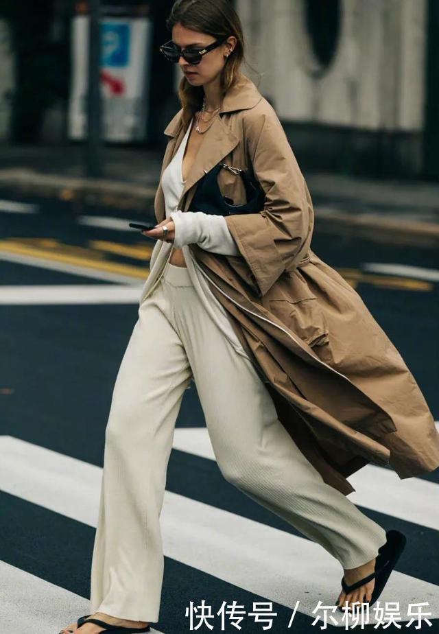 春季风衣选择的三个小技巧，让你把风衣穿出温暖和时尚