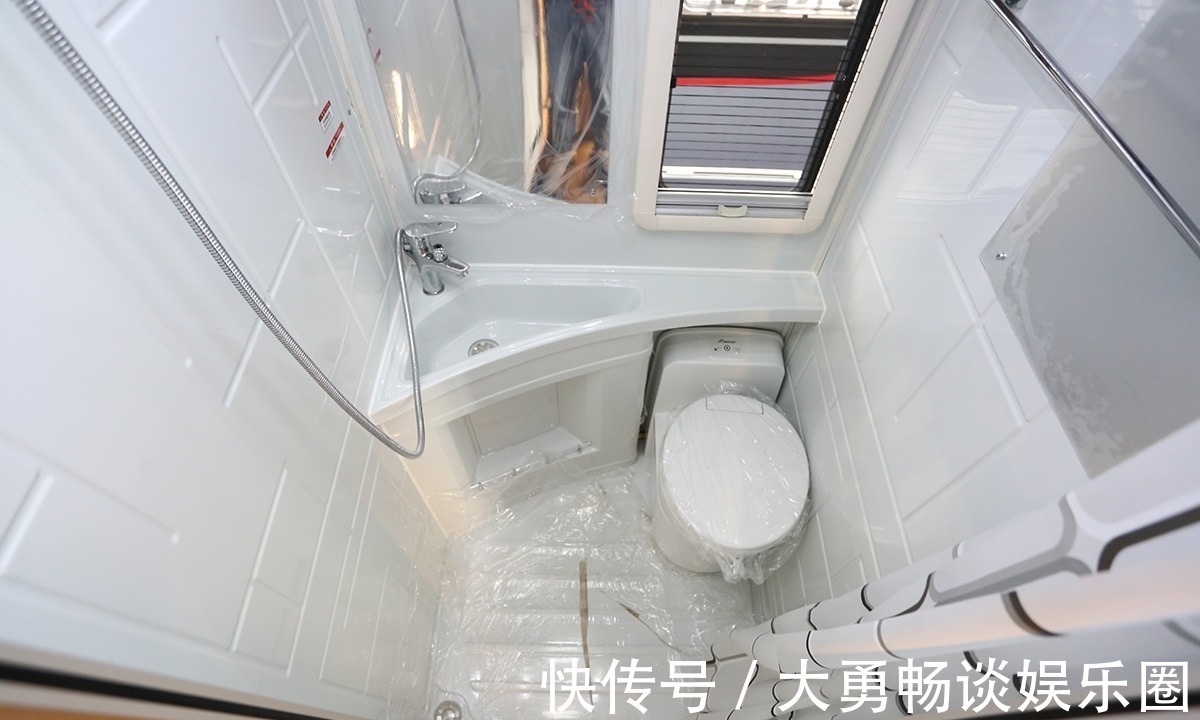 美景|美景美家卡居一号发布,平头大额头房车,通舱设计是亮点