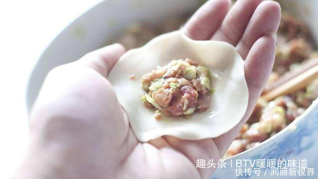 立刻|你做的饺子馅又干又柴避开2个误区,饺子立刻好吃到爆汁