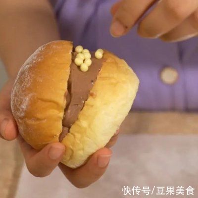 口感|蓬松爆浆！口感绝对惊艳的日式冰奶酪面包