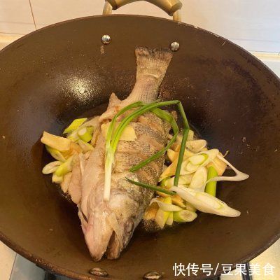 暖冬这道红烧鲈鱼，暖胃暖身又暖心