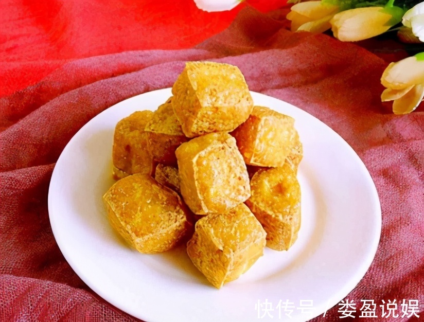 吸油|做炸豆腐时，直接下锅炸是大错！学会多做一步，豆腐酥香吸油少