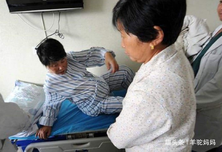 高龄产妇|60岁奶奶不顾劝阻,瞒着女儿生二胎,可孩子出生后,女儿却沉默了